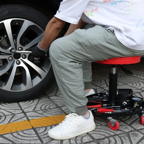 Vista 6 de Torin ATRHL6201B Asiento de garaje/taller neumático rodante resistente: Taburete mecánico acolchado ajustable con almacenamiento para herramientas