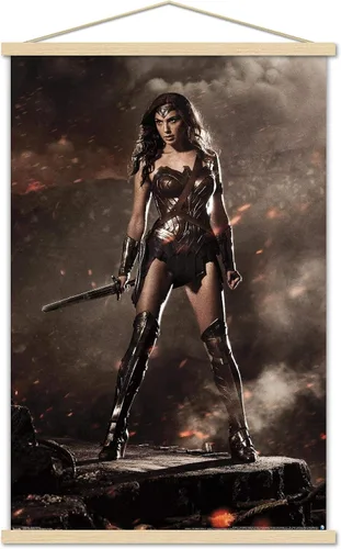 Vista 15 de Trends International DC Comics Movie Batman v Superman - Wonder Woman Wall Poster, 22.4L x 14.7W, Barnwood Framed Version Versión enmarcada Barnwood
