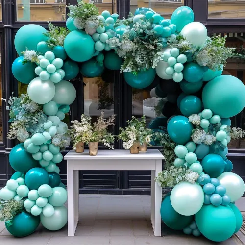 Vista 8 de Guirnalda de globos azul empolvado y blancos, kit de arco de globos Bobo de perlas azul claro con doble relleno para cumpleaños, baby shower, boda