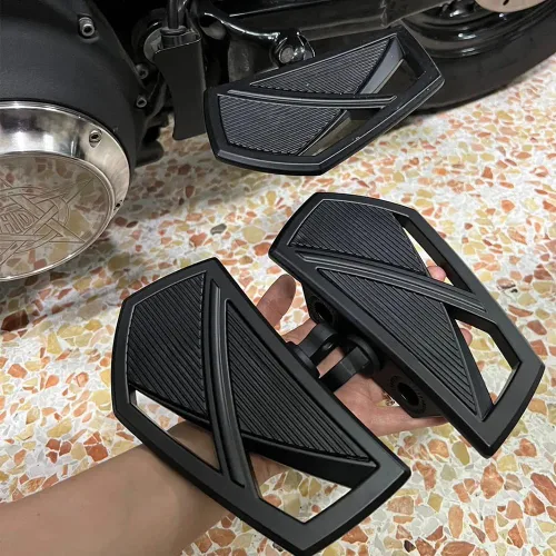 Vista 2 de Boldness Estriberas de motocicleta, clavijas delanteras reposapiés estribos ajustables se adapta a Harley Electra Glide Softail Dyna Chopper