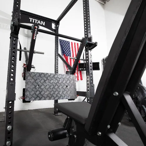 Vista 4 de Titan Fitness Stealth - Soporte para prensa de piernas, capacidad de 500 libras, se adapta a todos los bastidores de potencia de la serie Titan, se