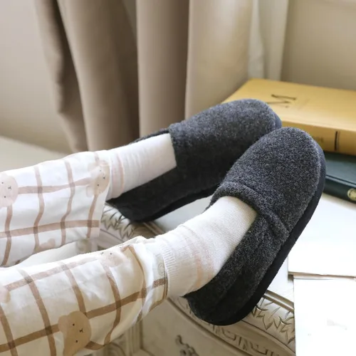 Vista 2 de MIXIN Pantuflas para niños pequeños y grandes, zapatos de casa para interiores y exteriores con suela antideslizante