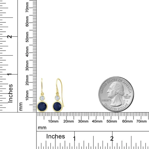 Vista 3 de Gem Stone King Aretes colgantes de oro amarillo de 14 quilates, zafiro azul y circonita blanca para mujer