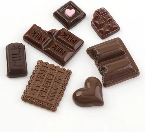 Vista 3 de GSHLLO 30 dijes de resina, pequeños dijes falsos de chocolate con parte trasera plana, cuentas de chocolate para bricolaje, bonitos accesorios