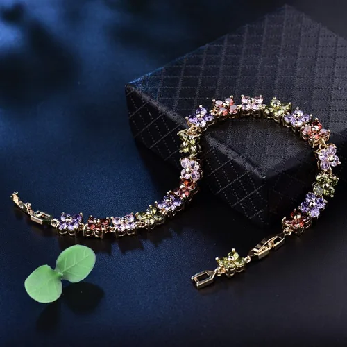 Vista 17 de GULICX - Pulsera de tenis con cristales de Swarovski y cristales redondos chapados en oro