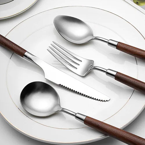 Vista 2 de Juego de cubiertos para 4, 16 piezas de cubiertos de acero inoxidable con mango de madera, incluye cuchillo para carne, tenedor y cuchara, juego