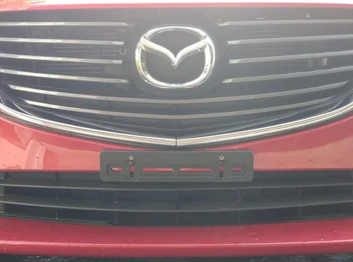 Vista 6 de Soporte para placa delantera para Mazda (todos los modelos) Descuento por cantidad (9.45$ a 5.60$) (cada uno con 6 tornillos + 2 tuercas integradas)