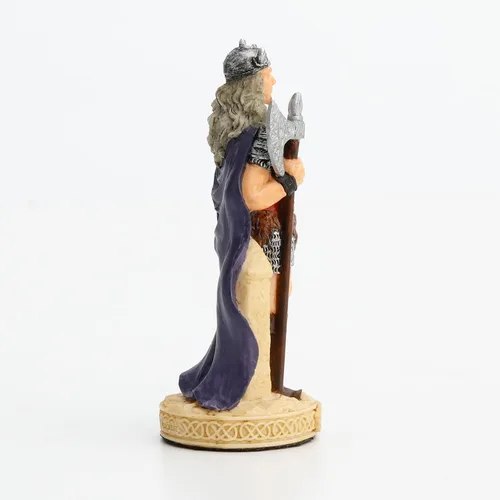 Vista 5 de Veronese Design Figura de poliresina pintada a mano Loki Dios de las travesuras de 3 3/8 pulgadas
