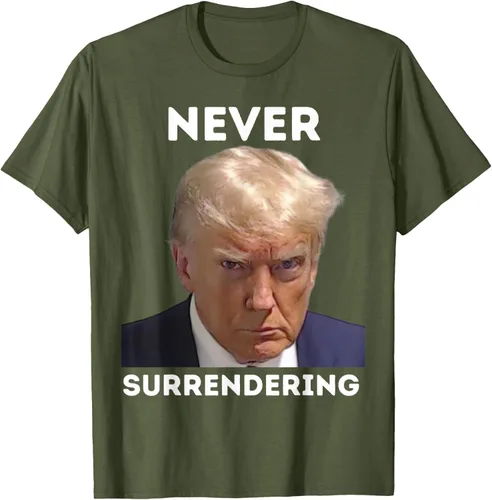 Vista 32 de Triumph Never Surrendering - Camiseta Trump Mug Shot, Negro