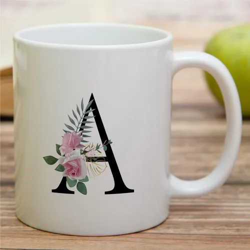 Vista 3 de Retreez Ramo botánico floral inicial A-Z con monograma, taza con monograma de cerámica de 11 onzas, regalo de agradecimiento de agradecimiento