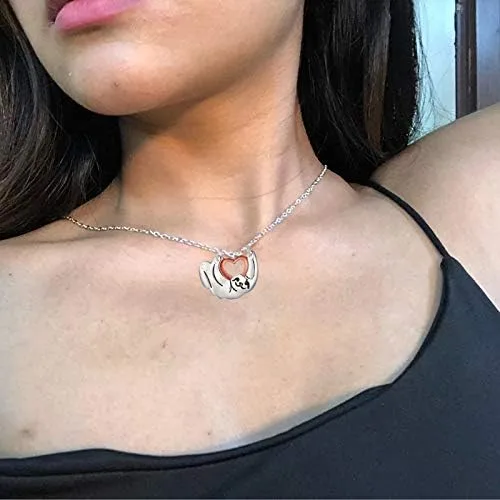 Vista 4 de Long tiantian Collar de perezoso de plata para niñas, lindos regalos de perezoso de animales, perezoso de peluche, colgante de corazón, joyería