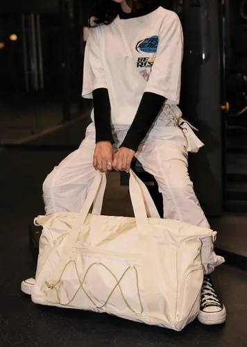 Vista 9 de BAGSMART - Bolsa de gimnasio para hombres y mujeres, bolsa de viaje deportiva con compartimento para zapatos y bolsillo húmedo, bolsa de lona