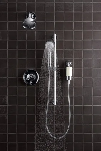 Vista 4 de Kohler 30646-CP Sistema de filtración de agua de ducha acuífero, reduce el cloro y el olor, incluye reemplazo de filtro, cromo pulido
