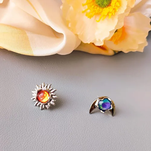 Vista 6 de Aretes de tuerca para mujer, bonitos aretes de circonita para niñas, diseño de mariposa y perlas