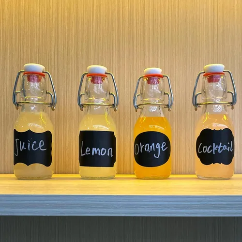 Vista 4 de Paquete de 8 botellas de vidrio abatibles, botella de vidrio pequeña con tapa abatible de 3.38 onzas, botellas de licor pequeñas, botellas de licor