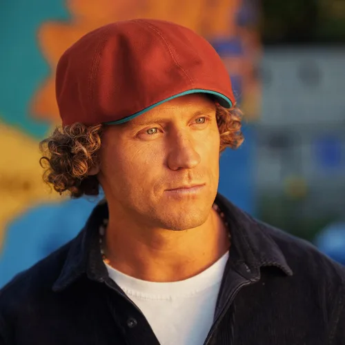 Vista 5 de Sterkowski Modelo Rusty Gorra plana tejida 100% algodón en Panamá para hombres y mujeres Gorra de periódico colorida y transpirable