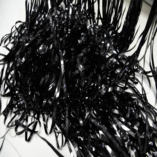 Vista 4 de Cortina de flecos de papel de aluminio para decoración de fiesta de Halloween, telón de fondo de fotos de oropel negro puro, cortinas de vapor