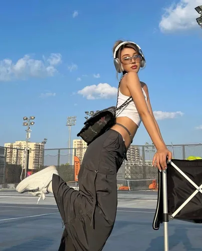 Vista 2 de LA SUNGGO Gafas de sol Y2K envolventes para mujeres y hombres, modernas sin montura 2022, gafas de sol futuristas ovaladas para exteriores