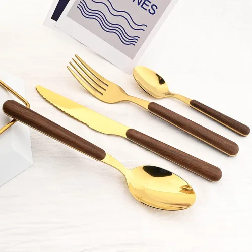Vista 2 de Juego de cubiertos dorados de espejo de 24 piezas con soporte para cubiertos, cubiertos colgantes con mango redondo de madera, incluye cuchillo