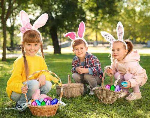 Vista 5 de The Dreidel Company Huevos de Pascua rellenables (paquete de 12) de colores metálicos brillantes con bisagra, huevos de Pascua de plástico a granel