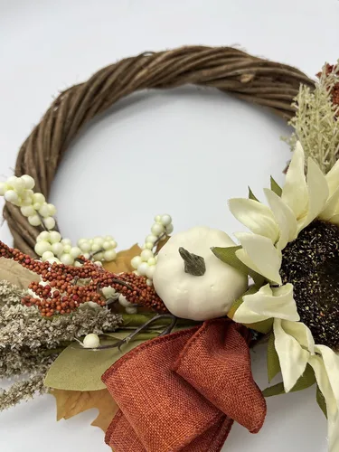 Vista 5 de Sunflower, Pumpkin and Gourd Thanksgiving Wreath on Grapevine Base with Burnt Orange Burlap Bow and Berry Branches - 10 inches