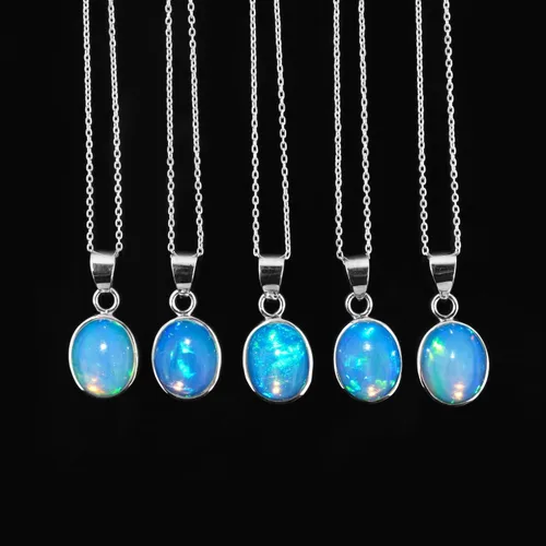 Vista 4 de Collar de plata de ley para mujer, dije delicado de bisel ovalado de ópalo etíope, joyería hecha a mano con piedra natal de octubre, cadena de plata