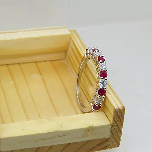 Vista 4 de Dazzlingrock Collection Banda alternativa de piedras preciosas y diamantes redondos para mujer en oro
