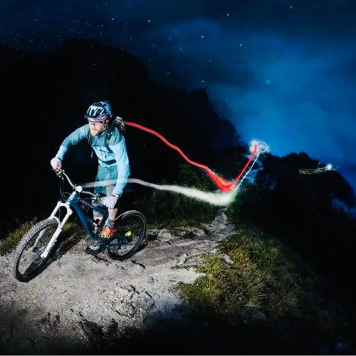 Vista 7 de Juego de luces para bicicleta recargables USB, faro delantero LED y luz trasera, luz de bicicleta impermeable, 4 modos, silicona y plástico, LED