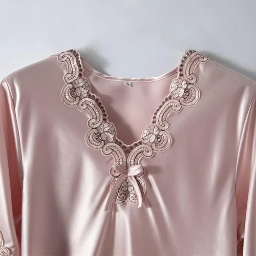 Vista 2 de Lu's Chic Camisón de satén para mujer, de lujo, de lujo, suave, de encaje, manga corta, cuello en V, camisa para dormir
