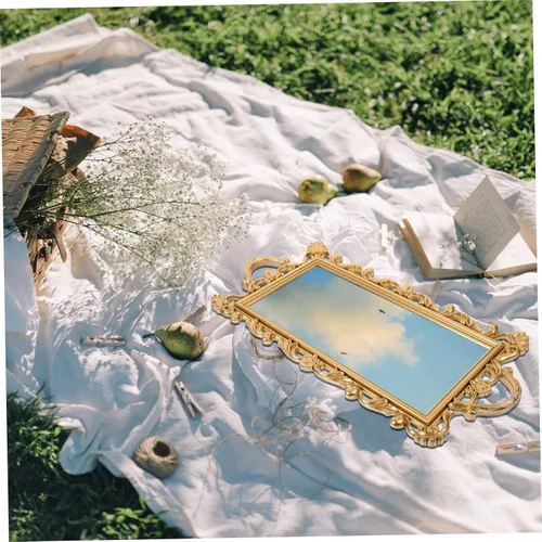 Vista 5 de OFFSCH Bandeja de espejo en relieve, bandeja decorativa retro, decoración dorada, accesorios de fotos, paletas de maquillaje para mujeres, bandeja
