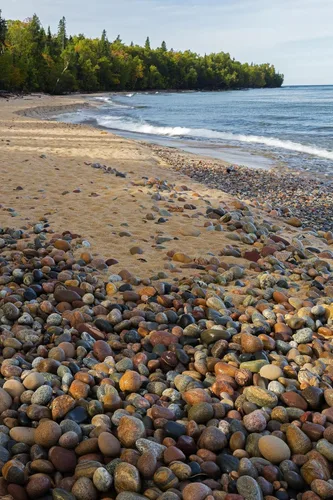 Vista 10 de ART.COM Impresiones artísticas enmarcadas para pared, Michigan, Pictured Rocks National Lakeshore, Au Sable Point and Lake Superior por Jamie & Judy
