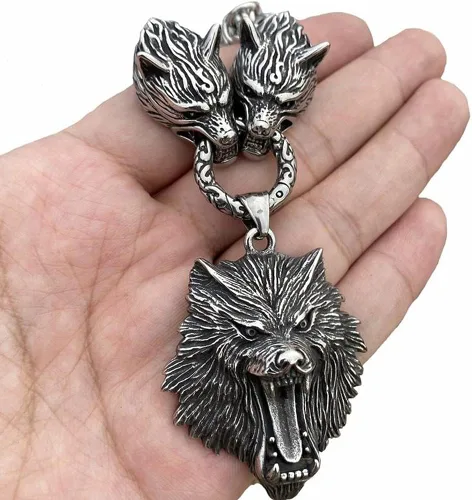 Vista 4 de YCYR Collar con cabeza de lobo para hombres, mitología nórdica, colgante de amuleto de lobo de Odín con cadena bizantina de acero inoxidable vintage