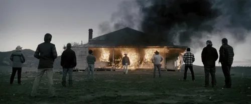 Vista 7 de Red Hill Blu-ray