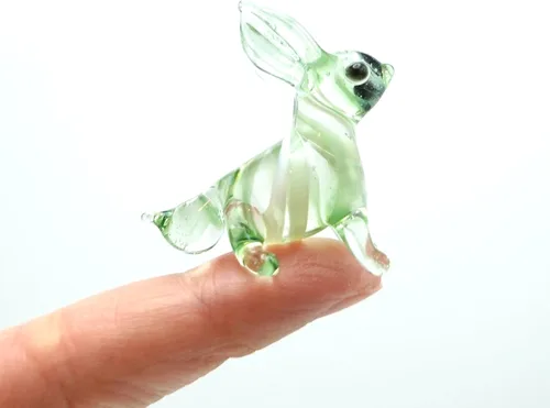 Vista 16 de Micro figuras de conejo de vidrio soplado a mano, animales, regalo coleccionable para decoración del hogar (negro rosa)