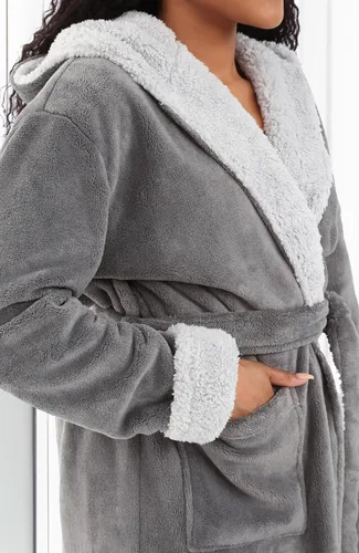 Vista 5 de Alexander Del Rossa - Bata de baño larga de forro polar cálido con capucha, para mujer