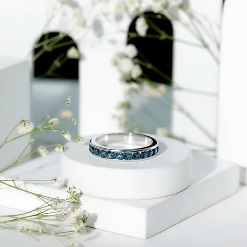Vista 10 de Anillo de media eternidad con topacio azul londinense certificado para mujer, calidad AAA, anillo de piedra natal de diciembre, listo para regalar