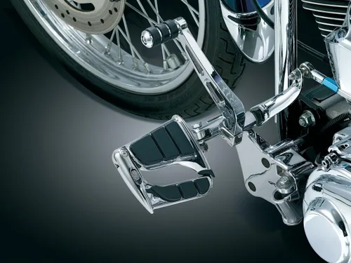 Vista 3 de Kuryakyn 4466 Estriberas de motocicleta: Reposapiés SwingWing con adaptadores de montaje macho para motocicletas Harley-Davidson 2010-19, cromado, 1