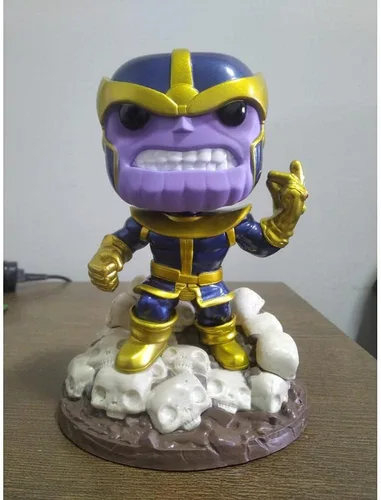 Vista 2 de Funko Pop! Marvel Thanos - Cabeza de vinilo exclusiva de 6 pulgadas #556 [versión cómica, tamaño super]
