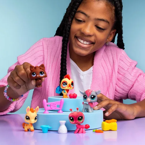 Vista 5 de Littlest Pet Shop Farm Besties - Juego de coleccionista - Gen 7 Bobble Head Pets #56-60, juguete de imaginación para niños mayores de 4 años