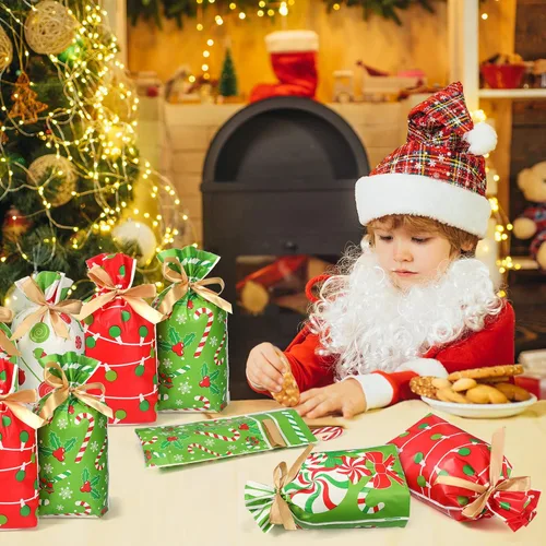 Vista 6 de Funrous Bolsas de Favor con Cordón de Navidad Bolsas de Plástico para Dulces y Golosinas de Navidad para Niños Cumpleaños Envoltorio de Aperitivos