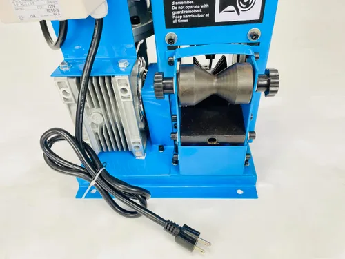 Vista 3 de BLUEROCK STRiPiNATOR Modelo 60 Máquina peladora de cables motorizada, pelacables de cobre y aluminio, 2 HP 120 V de cobre, capacidad de 16 AWG-2-1/4