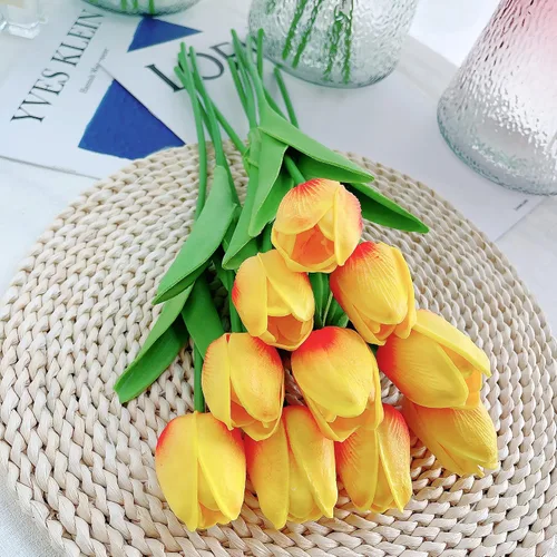 Vista 4 de UKELER Tulipanes artificiales a granel, 24 piezas de corona de bricolaje de tacto real, flores de tulipán artificiales para el hogar, cocina, boda