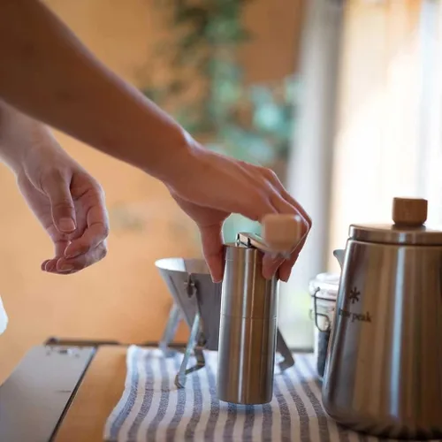 Vista 8 de Snow Peak - Molinillo portátil para café y té, acero inoxidable Duradero, portátil, perfecto para camping, mochileros y al aire libre, diseño