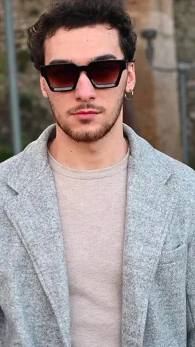 Vista 15 de VISOONE Moda 100% UV400 Protección Rectángulo TR90 Y2K Gafas de sol Accesorios para Mujeres Hombres RIVER, Transparente/Gris Rosa