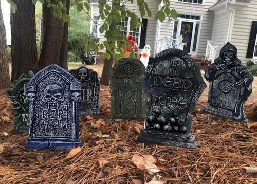 Vista 9 de Letreros de patio de lápida de Halloween de 17 pulgadas con estacas - Marcadores de césped - Paquete de 3