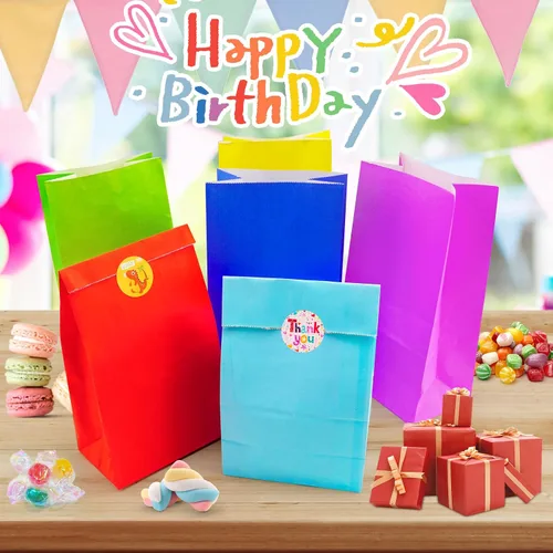 Vista 5 de CGHHUI 24 bolsas de regalo de papel kraft, 8 pequeñas bolsas de papel de colores, bolsas de regalo para cumpleaños, Navidad, fiesta, boda, baby