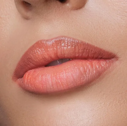 Vista 3 de Make-up Studio Lápiz labial 51 para mujer - 0.13 oz Lápiz labial