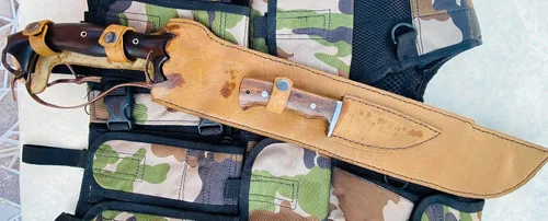 Vista 8 de Cuchillo Predator EUK de 18", Machete de supervivencia, hoja forjada a mano Khukuri - Cuchillos de espiga completa fabricados en Nepal