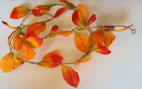 Vista 2 de 3 juegos de guirnaldas de otoño con hojas artificiales mixtas de color otoñal: 5 pies x 3, 15 en total