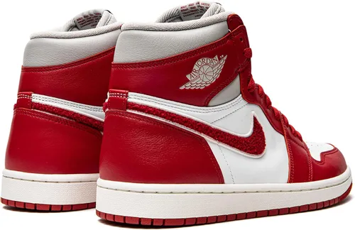 Vista 3 de Jordan WMNS Air Jordan 1 High OG DJ4891 061 Newstalgia - Zapatos deportivos para mujer, talla 12 W, NegroUniversitario Rojopartícula